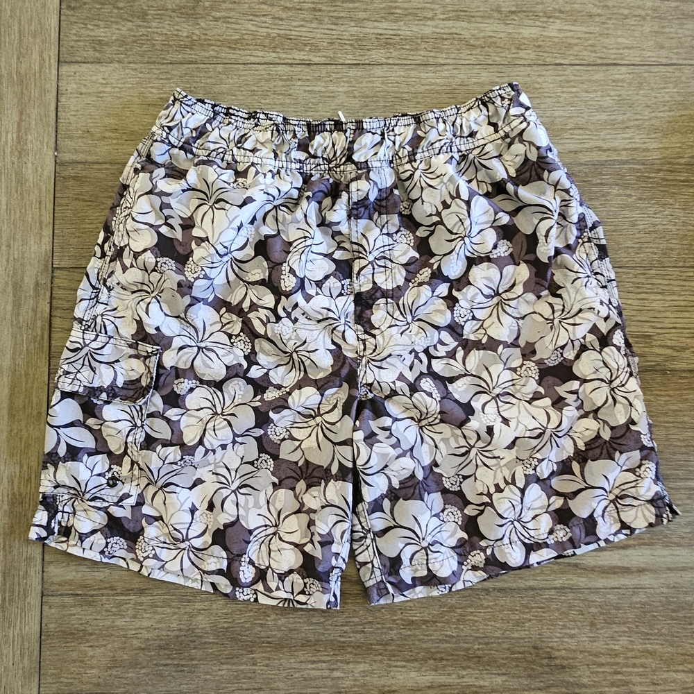 Islander Black and Gray Hibiscus Floral Swim Trunks...M